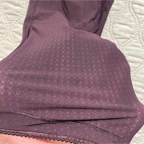 LULULEMON-Deep Breath Crop (21" )
Black Cherry - Picture 6 of 7